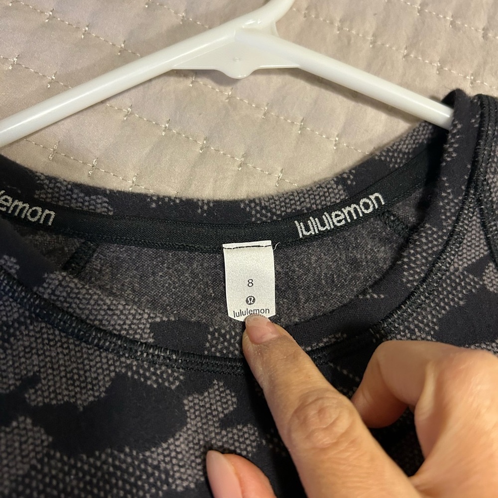Lululemon Runderful Long Sleeve - Picture 4 of 6